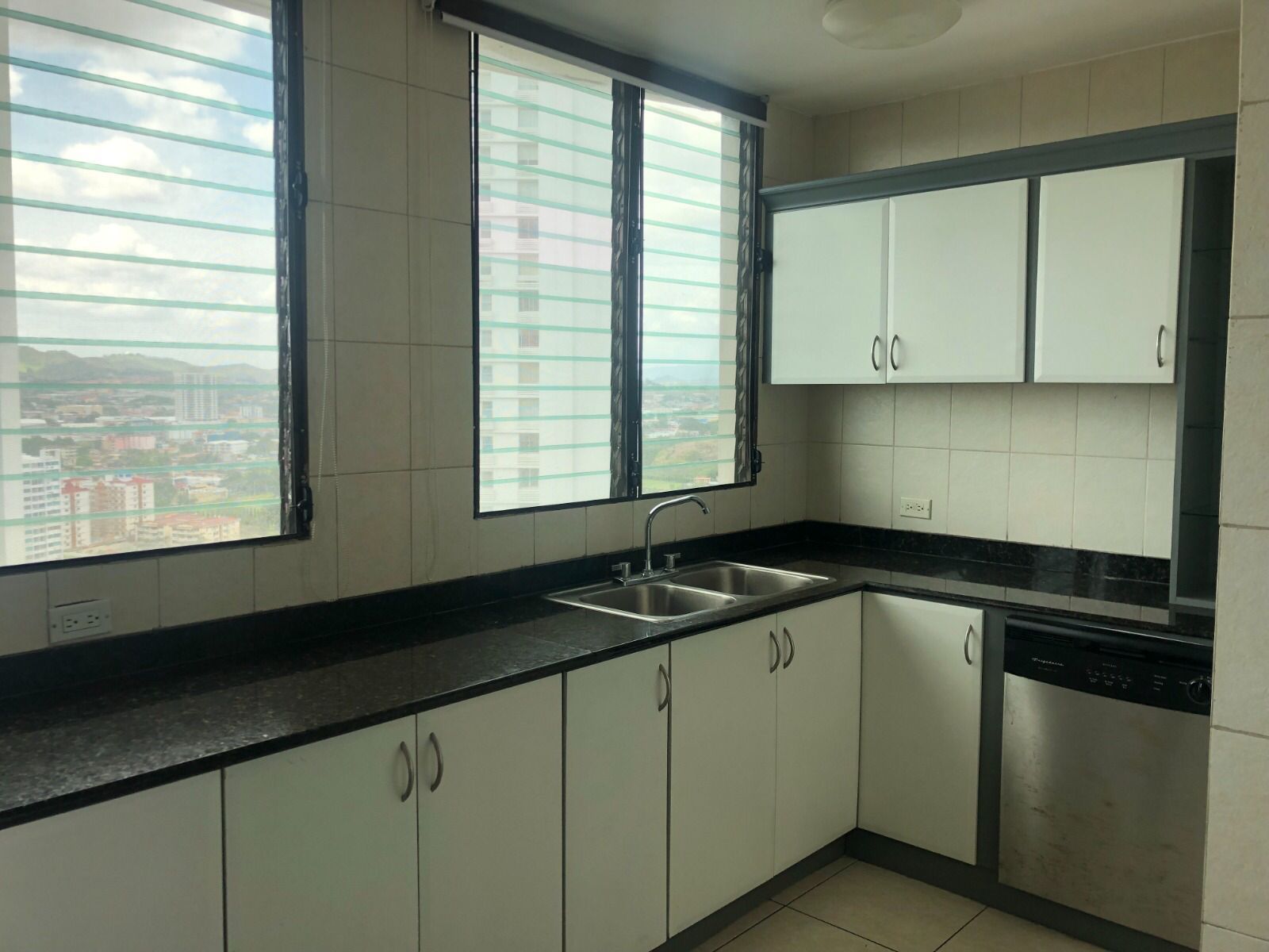 VIP Housing | Bienes Raices y Relocation