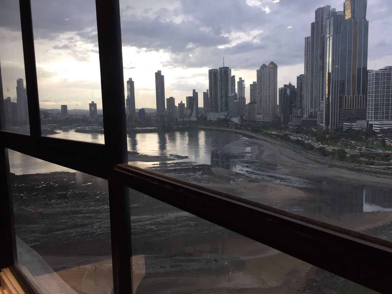 VIP Housing | Bienes Raices y Relocation