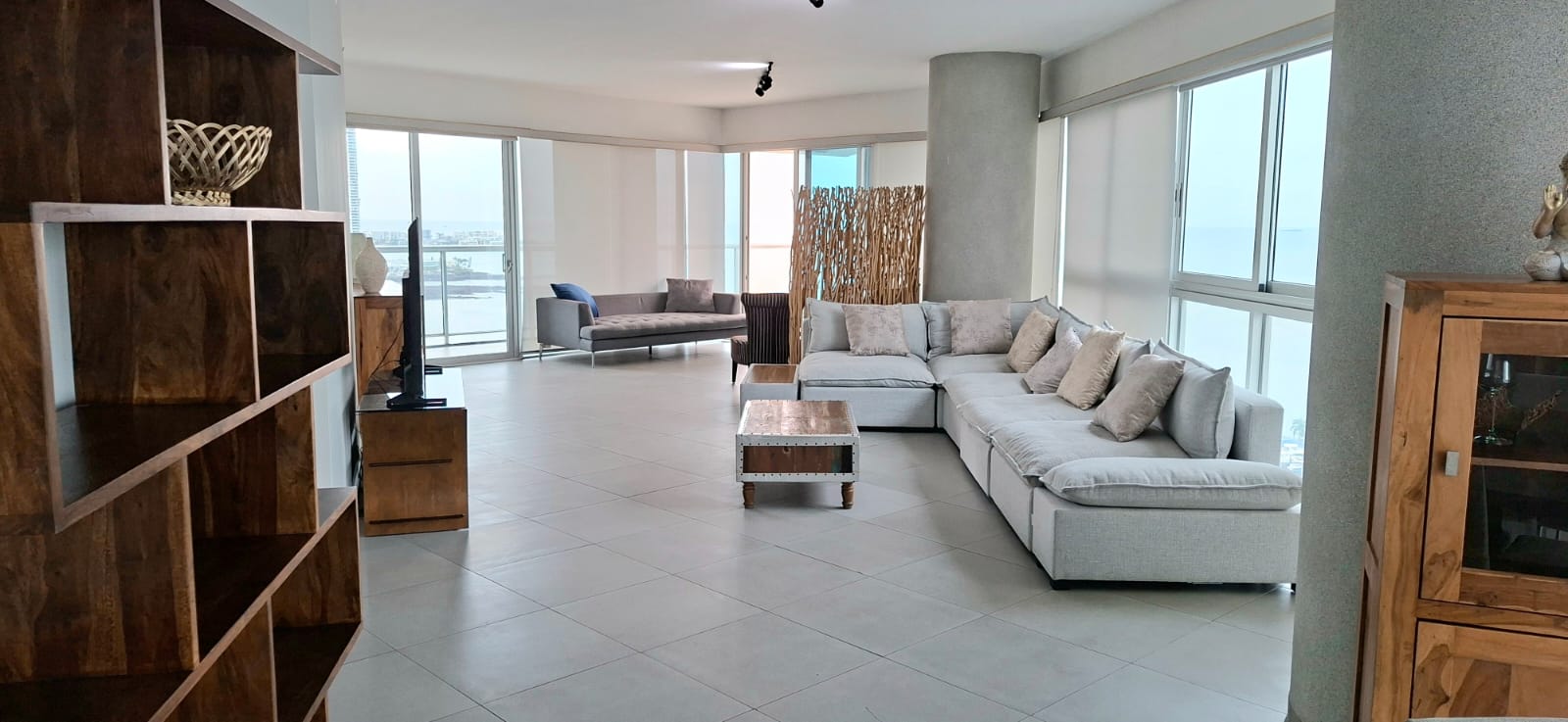 VIP Housing | Bienes Raices y Relocation