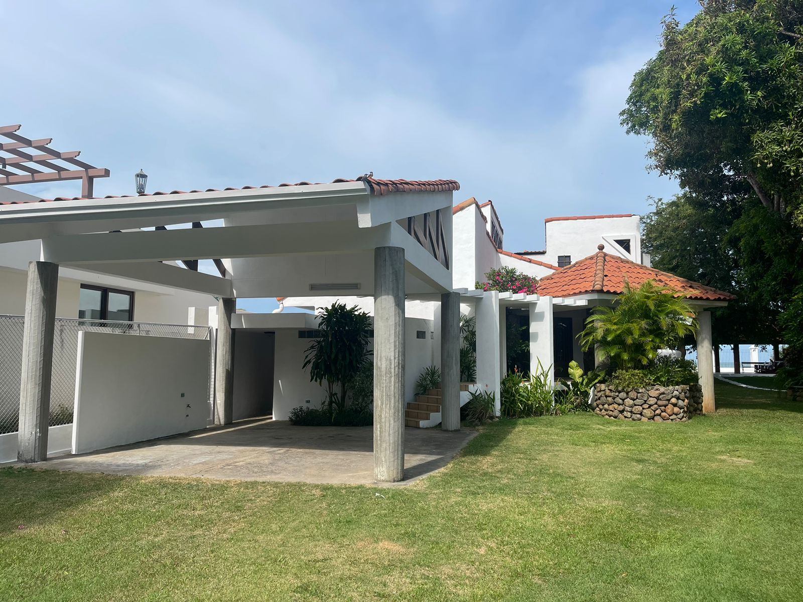 VIP Housing | Bienes Raices y Relocation