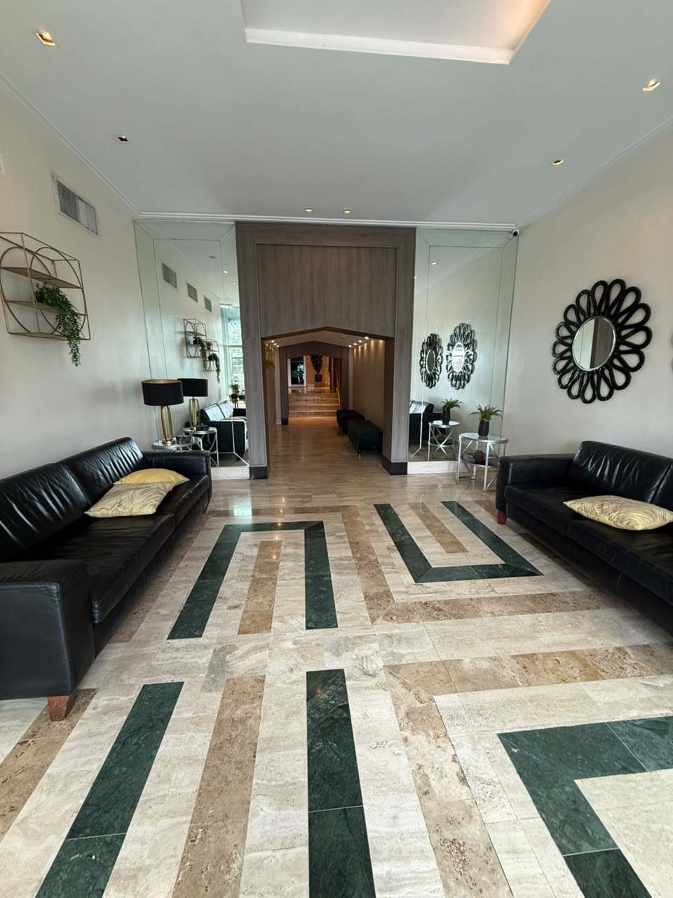 VIP Housing | Bienes Raices y Relocation