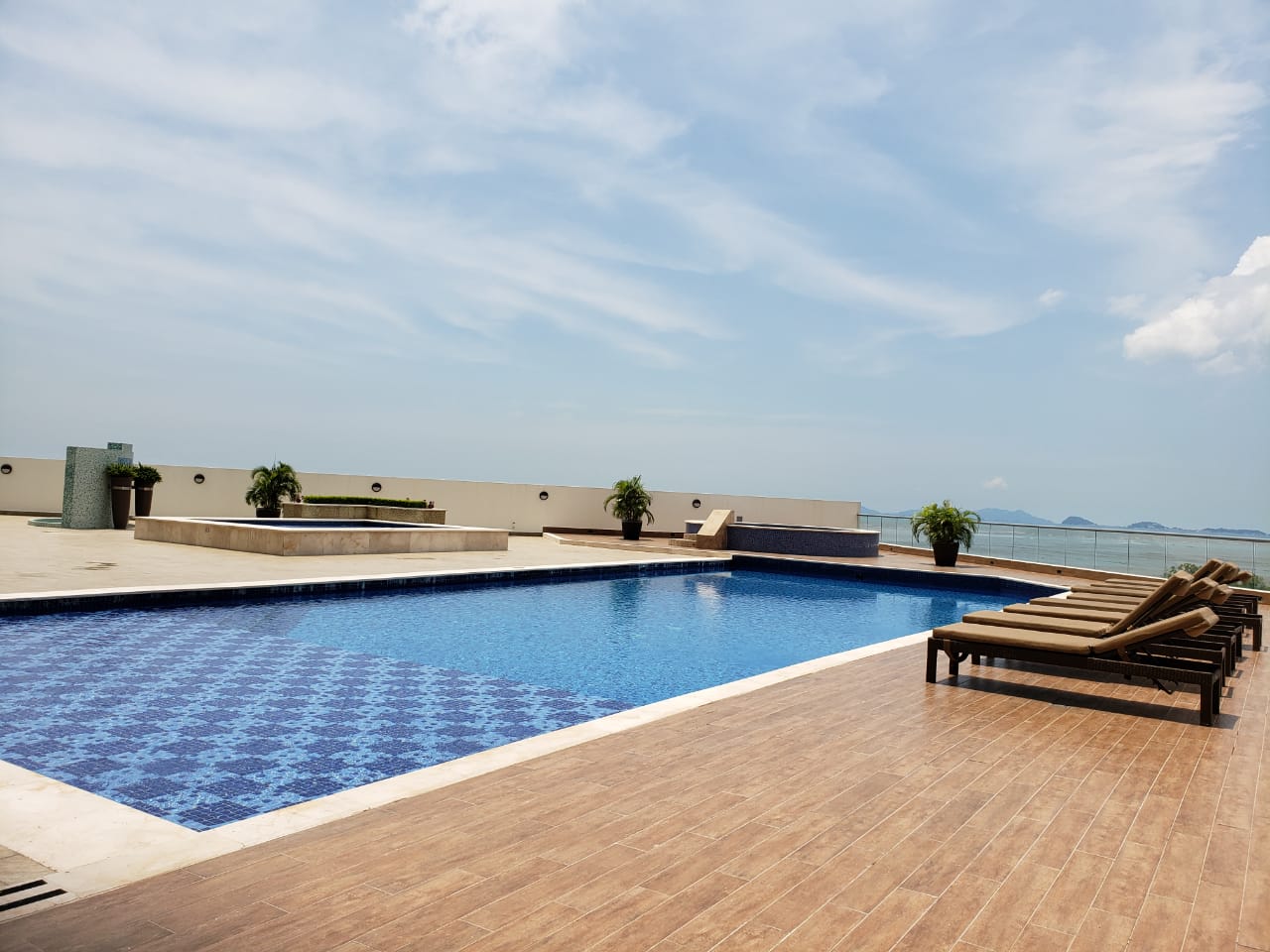 VIP Housing | Bienes Raices y Relocation