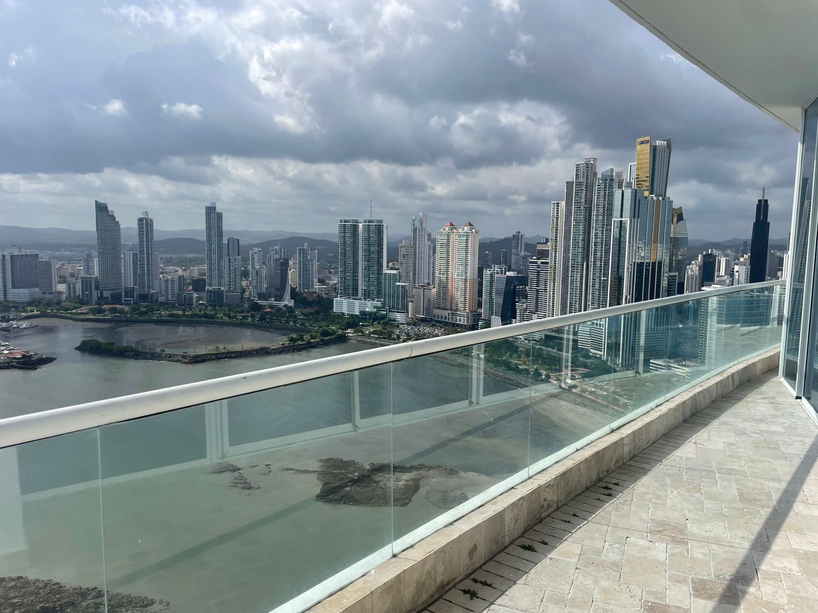 VIP Housing | Bienes Raices y Relocation
