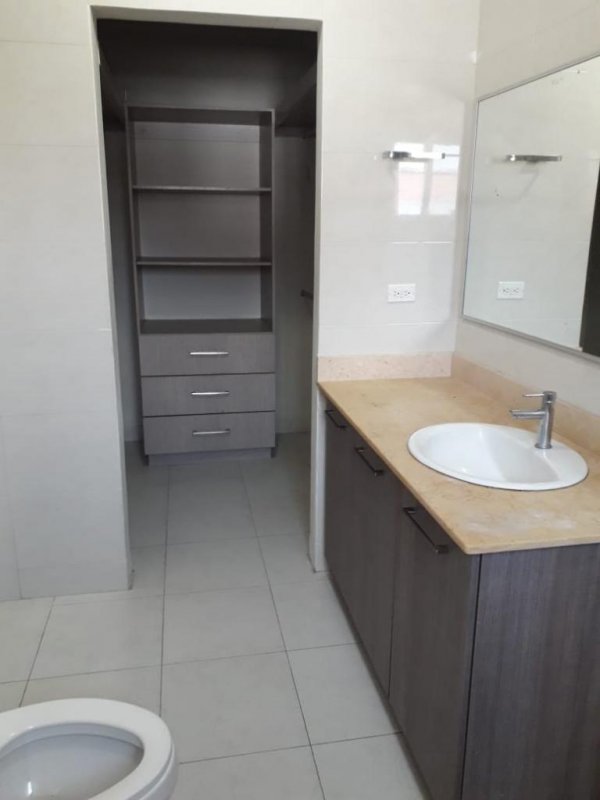 VIP Housing | Bienes Raices y Relocation