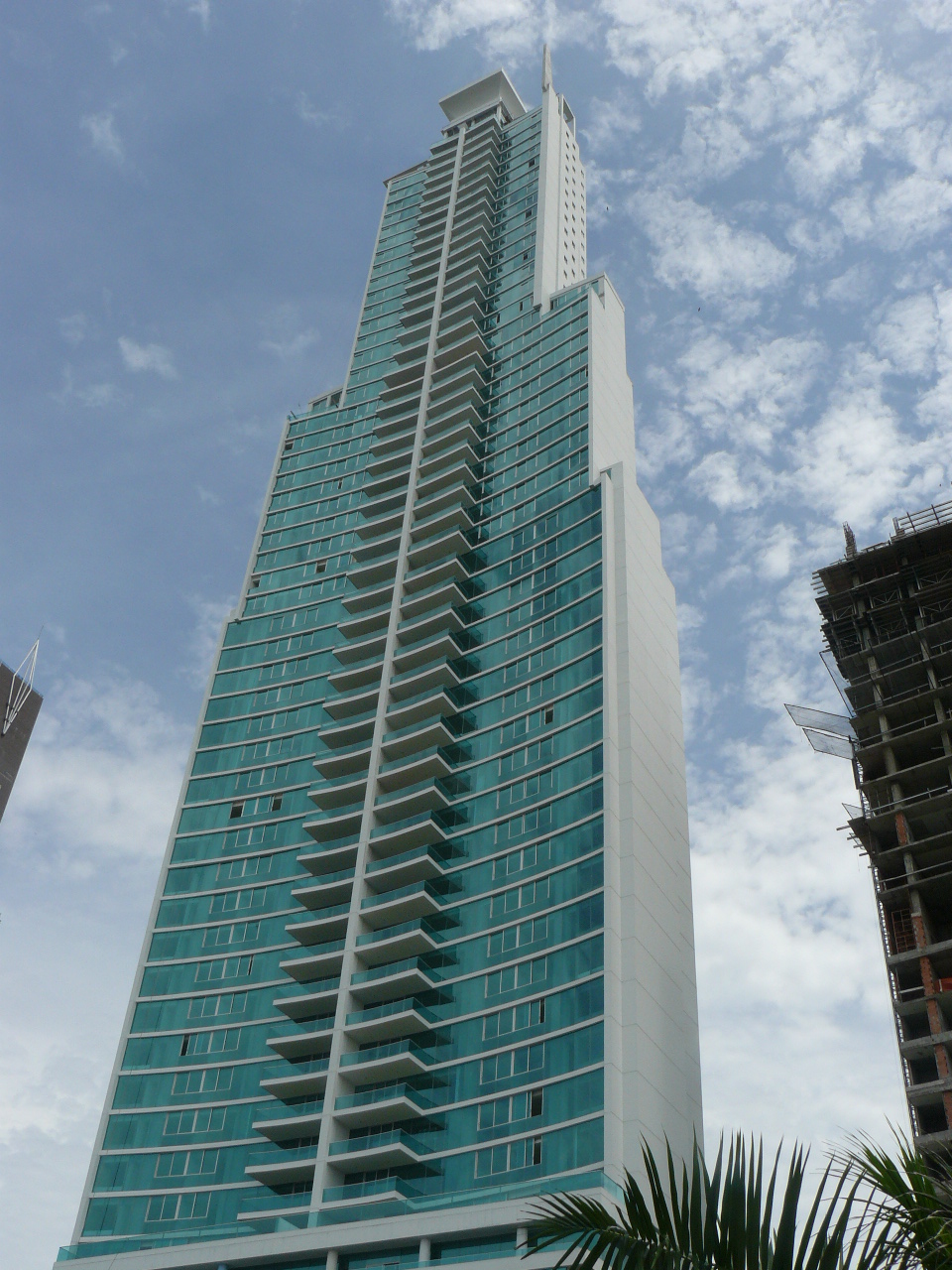 VIP Housing | Bienes Raices y Relocation