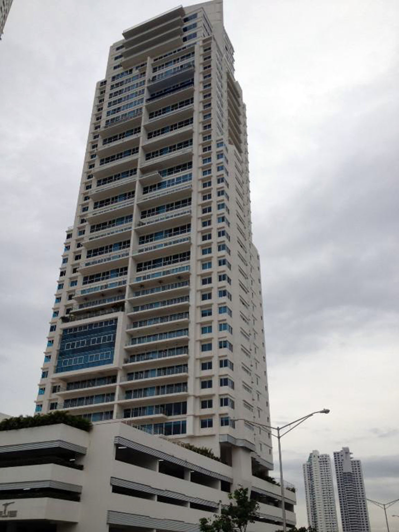 VIP Housing | Bienes Raices y Relocation