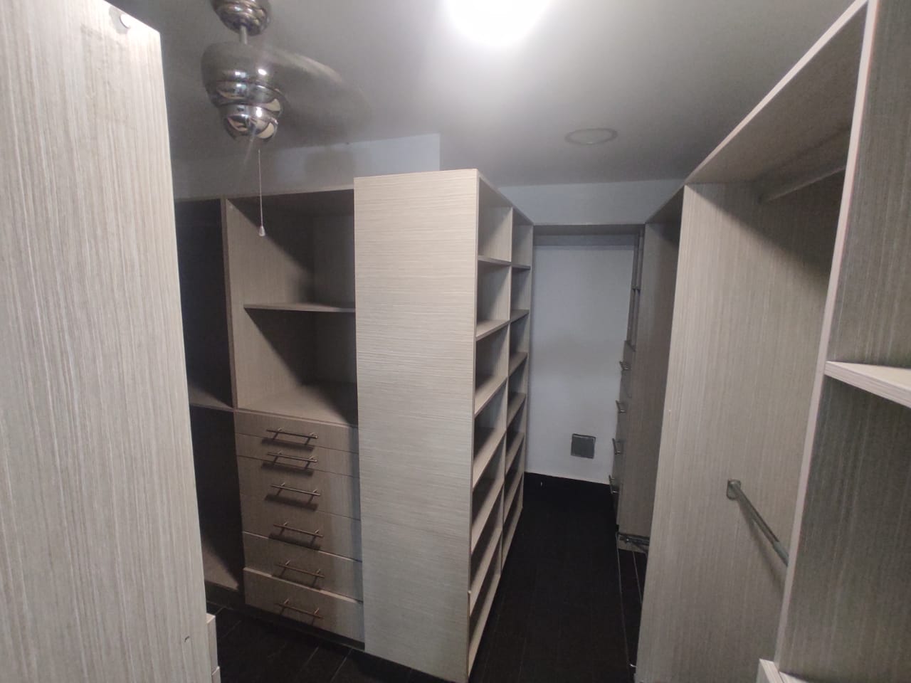 VIP Housing | Bienes Raices y Relocation