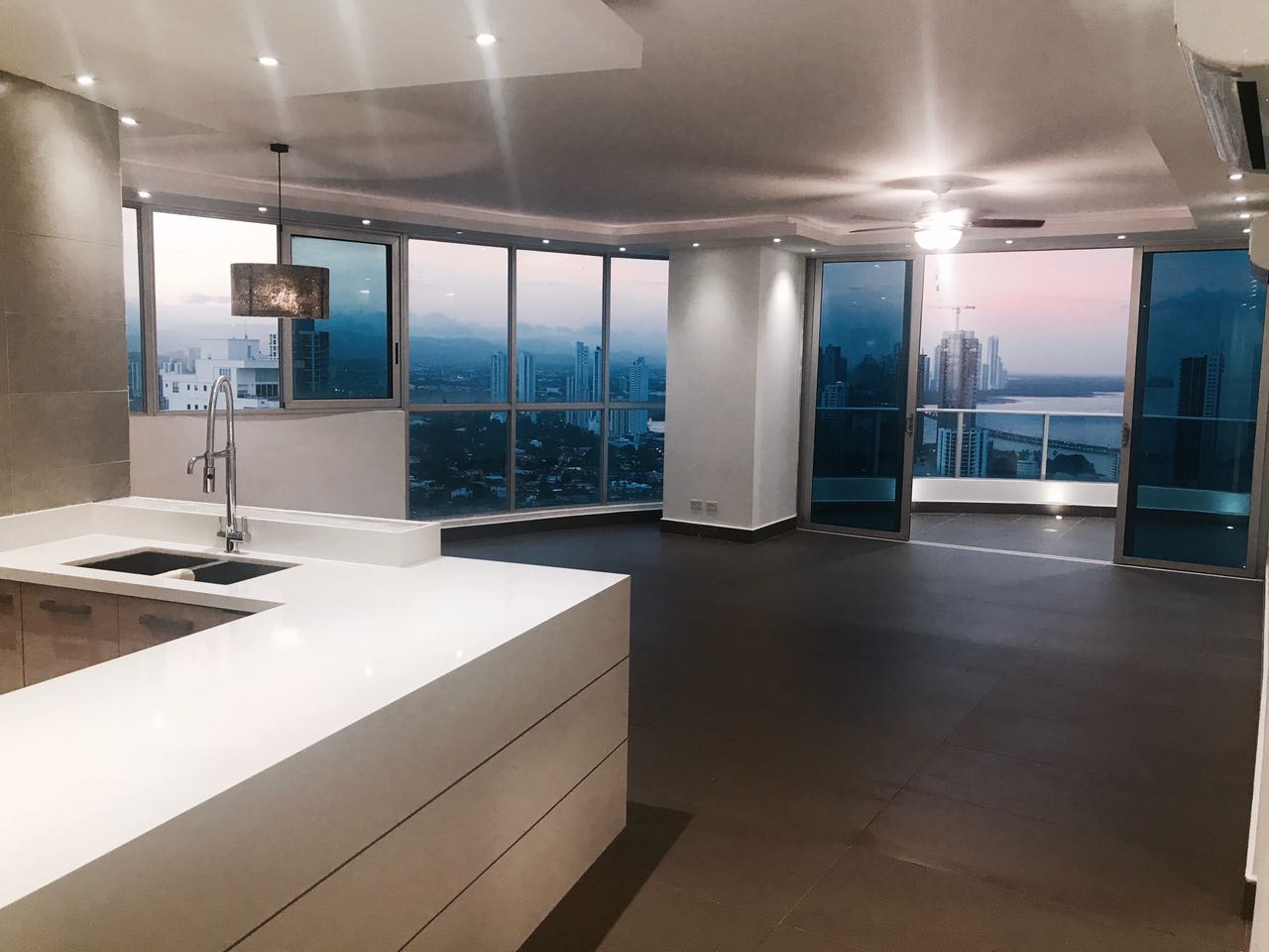 VIP Housing | Bienes Raices y Relocation