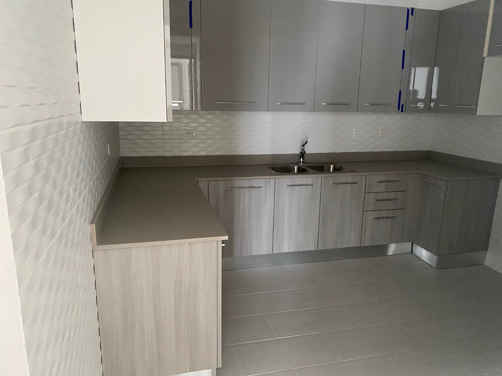 VIP Housing | Bienes Raices y Relocation