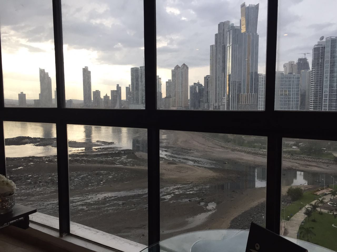 VIP Housing | Bienes Raices y Relocation