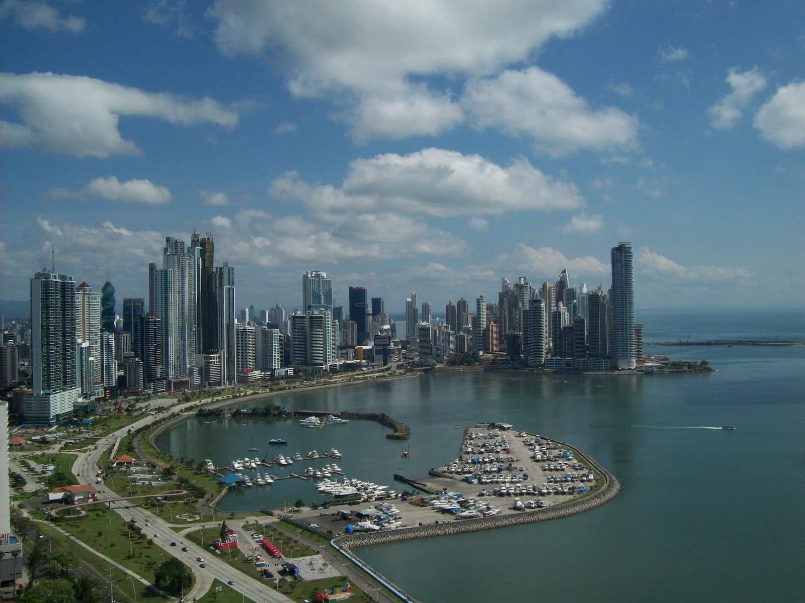 VIP Housing | Bienes Raices y Relocation