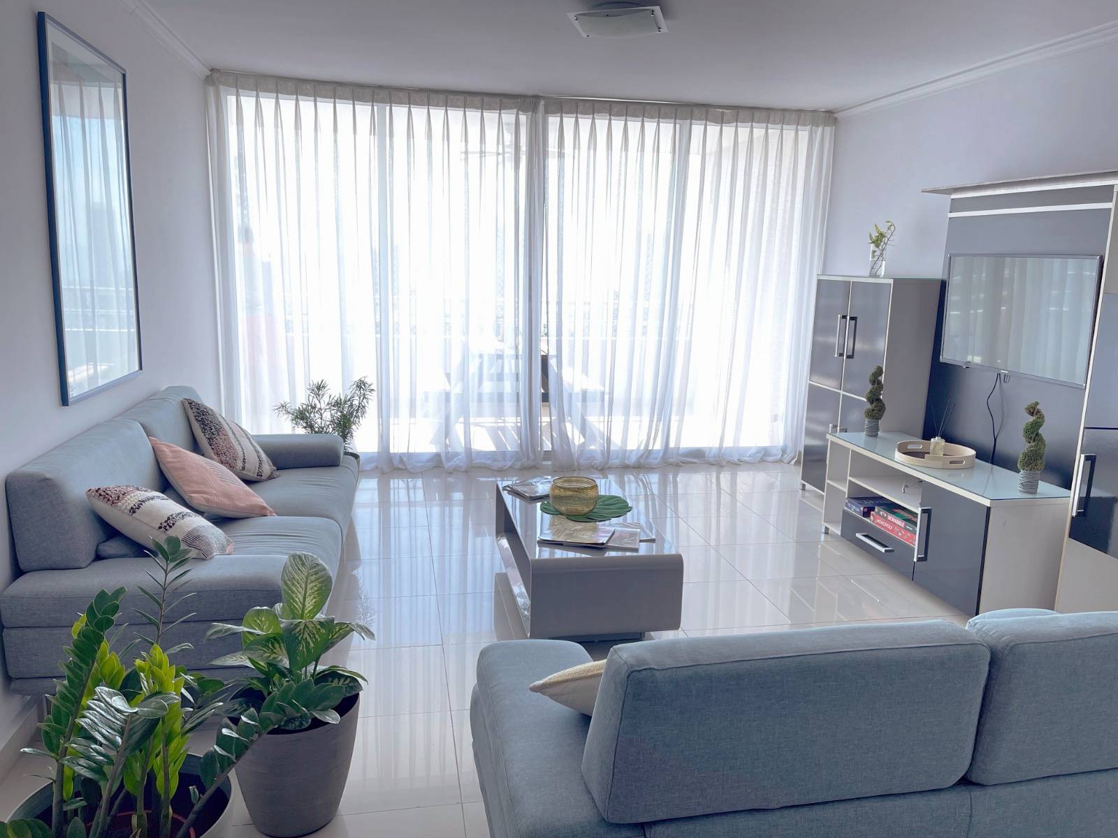 VIP Housing | Bienes Raices y Relocation